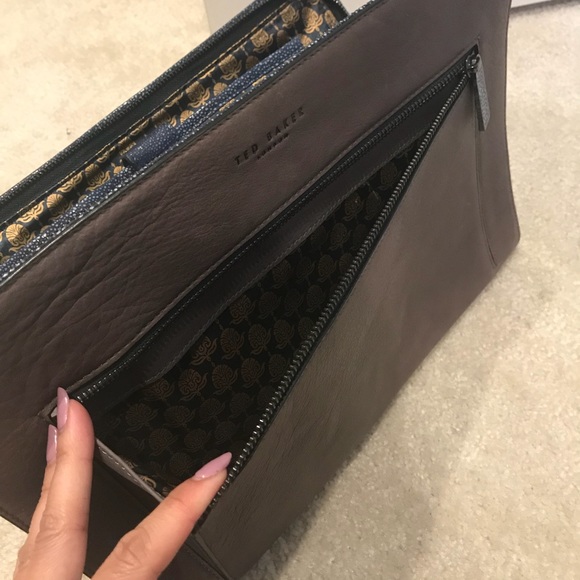 Grey leather Laptop case - Picture 7 of 7